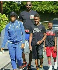 Jul 13, 2021 · lebron james brought his wife, savannah, and daughter, zhuri, as his dates to the 'space jam 2' premiere on july 12. Lebron James S Family Lebron James Family Lebron James Jr Lebron James And Wife