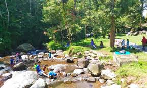 Meski harga tiket dufan bagi sebagian orang terbilang agak mahal, namun sebenarnya jika di banding semua fasilitas yang akan di dapat di dalamnya sebenarnya hal tersebut sepadan apalagi jika di bandingkan dengan kepuasan yang akan kita dapat nantinya. Tiket Masuk Pondok Halimun Sukabumi Harga Penginapan Villa Di Lokasi Wisata Camping Ground Jejakpiknik Com