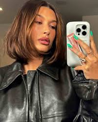 UÑAS NEÓN: la tendencia beauty que querrás volver a llevar este verano