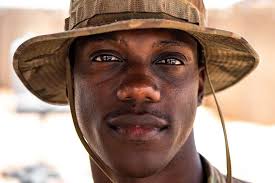 Старший летчик ВВС США Лондон Баррелл, 409-й