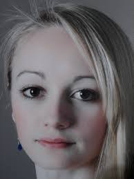 Elena Shapiro's Instagram, Twitter & Facebook