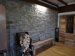 Moderne Wandverkleidung Aus Echtem Stein Im Landhaus Stil Mit Wandverblender Modulen Grau Rustikal Vom Schi Moderne Wandverkleidung Wandgestaltung Verblender