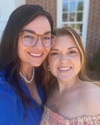 Ashley Derry's Instagram, Twitter & Facebook