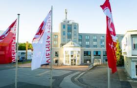 Historic red brick facade, remarkable location, housed in a former spinning mill on the grounds of manufaktura, the city's premiere shopping, arts and cultural centre. Hotel Vienna House Easy Coburg Hotel De