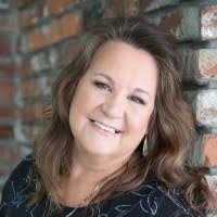 Cynthia Mceachern's Instagram, Twitter & Facebook