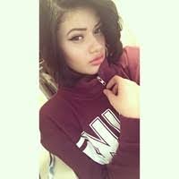 Samantha Lanz's Instagram, Twitter & Facebook