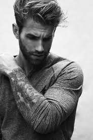 Achieving the messy hair look (or bed head) can prove difficult so we've put together a quick styling guide and 34 examples of men with great messy looks! Short Messy Hairstyle For Men Mens Hairstyle 2020