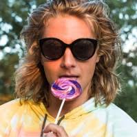 300+ "Ederer" profiles