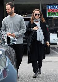 Pregnant Natalie Portman And Benjamin Millepied Out For Lunch In Los Angeles 01 03 2017 1 Hawtcelebs