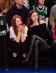 Julianne moore calls stephen king 'incredibly generous' after working together on lisey's story. Photos Julianne Moore And Her Daughter Could Be Twins Julianne Moore S 14 Year Old Daughter Is Her Mini Me