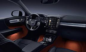 Bold and expressive design meets compact efficiency with flexible storage solutions. Volvo Xc40 Kleiner Aufsteiger Autogazette De