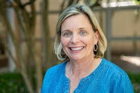 Dena Campbell's Instagram, Twitter & Facebook