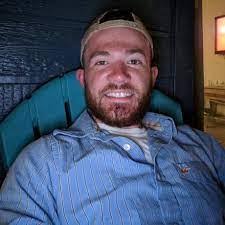 Tyler Swindell's Instagram, Twitter & Facebook