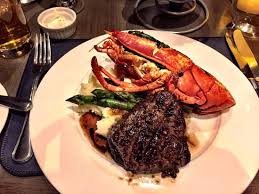 Nov 19, 2019 · the usda prime steak served here is sourced from top midwestern producers and aged for a minimum of 40 days. Steak Lobster Meal Bild Von 360 The Restaurant At The Cn Tower Toronto Tripadvisor