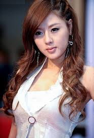 Every hairstyle is accompanied by extensive hairstyle advice, styling instructions, and suitability advice about face shape, hair texture, density, age and other thehairstyler.com's team of writers are always on the lookout for the latest hair style trends from celebrities and hair salons around the world. 49 Cute Hairstyles For Girls To Easily Do For All Hair Types