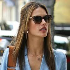 Sophie M. Shepard (@sophieoutsider)