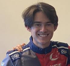 Angela Gravina's Instagram, Twitter & Facebook