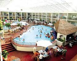 Des Moines Ia Adventureland Inn Our Fall 2013 Event Will Be Held At This Location Family Fun Time Family Fun Pool Time