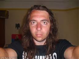 Teenager with bi-gender boyfriend says she loves whoever she wakes with