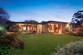 4 Bedroom House For Sale At 36 Cleveland Street Wahroonga Nsw 2076 View Property Photos Floor Plans Local School Selling House 4 Bedroom House House Styles