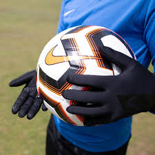 Nike Hyperwarm Kids Field Player Glove