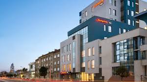 W naszych nowoczesnych i stylowych pokojach dla gości znajdziesz wiele udogodnień. Hotel Hampton By Hilton Cluj Napoca Cluj Napoca Klausenburg Holidaycheck Siebenburgen Transsilvanien Rumanien