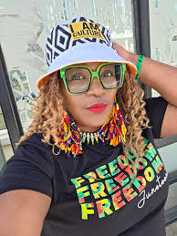 Is the last Monday in 2024 and it's Same frame, Monday, Champagne edition!!  #LifetimeHonoredAlphaAmbassador #SameFrameMonday