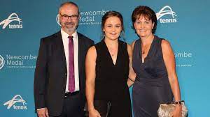 After reaching the quarters in madrid and the third round in born in ipswich, barty was raised by a father who works in government, and a mother that works as a. Who Are Ash Barty S Parents Get To Know All About The Barty Family Firstsportz