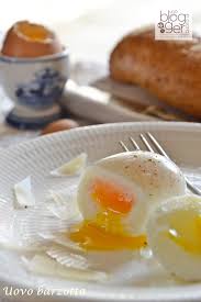 Come preparare le uova alla coque con pinzimonio picchietta con un cucchiaino la sommita di ciascun uovo ed elimina la calotta. Uovo Barzotto Alla Coque Sodo E Poche