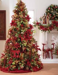 Traditional Red Gold And Green Elegant Tree Cool Christmas Trees Beautiful Christmas Christmas Decorations