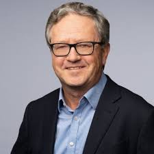 It is our great pleasure to announce that Barbara Greiner has been selected  by the Silicon Valley International School (INTL) Board of Directors to be  our next Head of School, beginning the