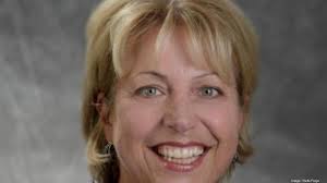 Wells Fargo taps insider Derek Flowers as new chief risk officer,  succeeding Amanda Norton