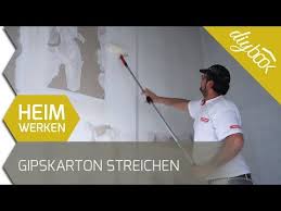 Gipskarton Streichen Mit Trockenbaufarbe Mit Diesen Tipps Und Tricks Gelingt Das Steichen Von Trockenbauwanden Garantiert 3d Tapete Gipskarton Rigips