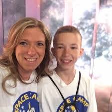 Stacy Broyles's Instagram, Twitter & Facebook