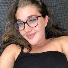 Michelle Pichler's Instagram, Twitter & Facebook