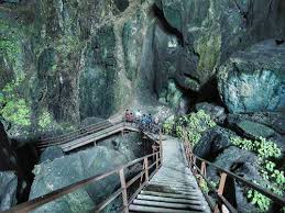 Gunung jerai ialah tempat peranginan tanah tinggi yang popular di kedah. Tempat Menarik Di Alor Setar Kedah Percutian Bajet