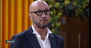 L'ex allenatore del crotone ha avuto tre mogli e cinque figli, dei quali andrea è il maggiore il rapporto tra andrea e walter zenga, a quanto pare, è pressoché nullo: Chi E Walter Zenga Eta Altezza Peso Carriera Moglie E Figli