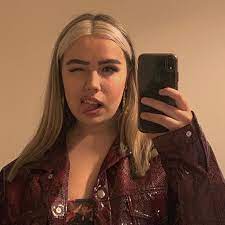 How To Dye Your Own Hair At Home Without Messing It Up Ecemella Hair Color Streaks Hair Inspo Color Aesthetic Hair