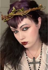 How to Make A Crown of Thorns for A Christmas Tree