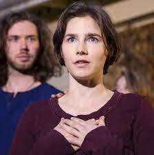 I have recently learned about this case and i find it extremely interesting. Amanda Knox Der Engel Mit Den Eisaugen Hat Sich Verlobt