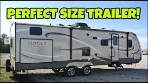 The main factor that differentiates fifth wheels from other travel trailers is that the body of the trailer extends over a portion of the truck that tows it. Perfect Rv For 3 4 Ton Trucks Youtube