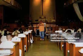 5,546 L Reverend Stock Photos, High-Res Pictures, and Images