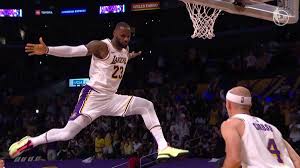A new legacy (2021) and smallfoot (2018). Nba Fans React To Viral Lebron James Photo After Dunk Year 18 36 Years Young Fadeaway World