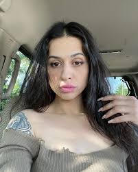 Lacey Solis (@laceybreanna_) • Instagram photos and videos