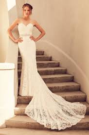 Entdecke rezepte, einrichtungsideen, stilinterpretationen und andere ideen zum ausprobieren. Lookbook Strictly Weddings Hochzeitskleid Gurtel Hochzeitskleid Spitze Brautkleid Designer