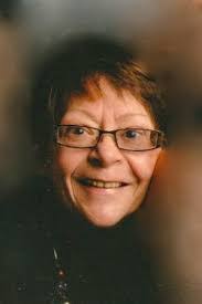 Denise Sirois's Instagram, Twitter & Facebook