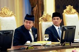 Majlis raja rajakomponen utamalatarbelakanganggotaydpa anggotai mrrmesyuarat mrrsebelum mesyuaratperjalanan mesyuaratmesyuarat dihadiri hanya 9 raja. Bilik Mesyuarat Majlis Raja Raja