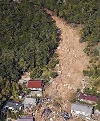 静岡 熱海市で広範囲に土砂崩れの情報 住宅が巻き込まれたか 2021年7月3日 12時43分 気象 消防によりますと、静岡県熱海市伊豆山にある神社の近くで、午前10時半ごろ住民から「土砂崩れが発生した」と消防に通報がありました。 å²¡å±±ç™º è¥¿æ—¥æœ¬è±ªé›¨ä»¥å‰ã®åœŸç ‚å´©ã‚Œ ç‰¹é›†è¨˜äº‹ ãã‚‰ã— é˜²ç½ãƒ¡ãƒ‡ã‚£ã‚¢ é˜²ç½ãƒ‹ãƒƒãƒãƒ³ èª­å£²æ–°èž