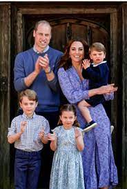Książę william, zapytany podczas wizyty w jednej ze szkół w londynie, czy rodzina królewska jest rasistowska, odparł: Ksiaze William I Ksiezna Kate Z Dziecmi Dziekuja Lekarzom To Nagranie To Hit Sieci Viva Pl