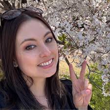 🤨 Today we are asking what the maximum per-person price would be for your  family to spend